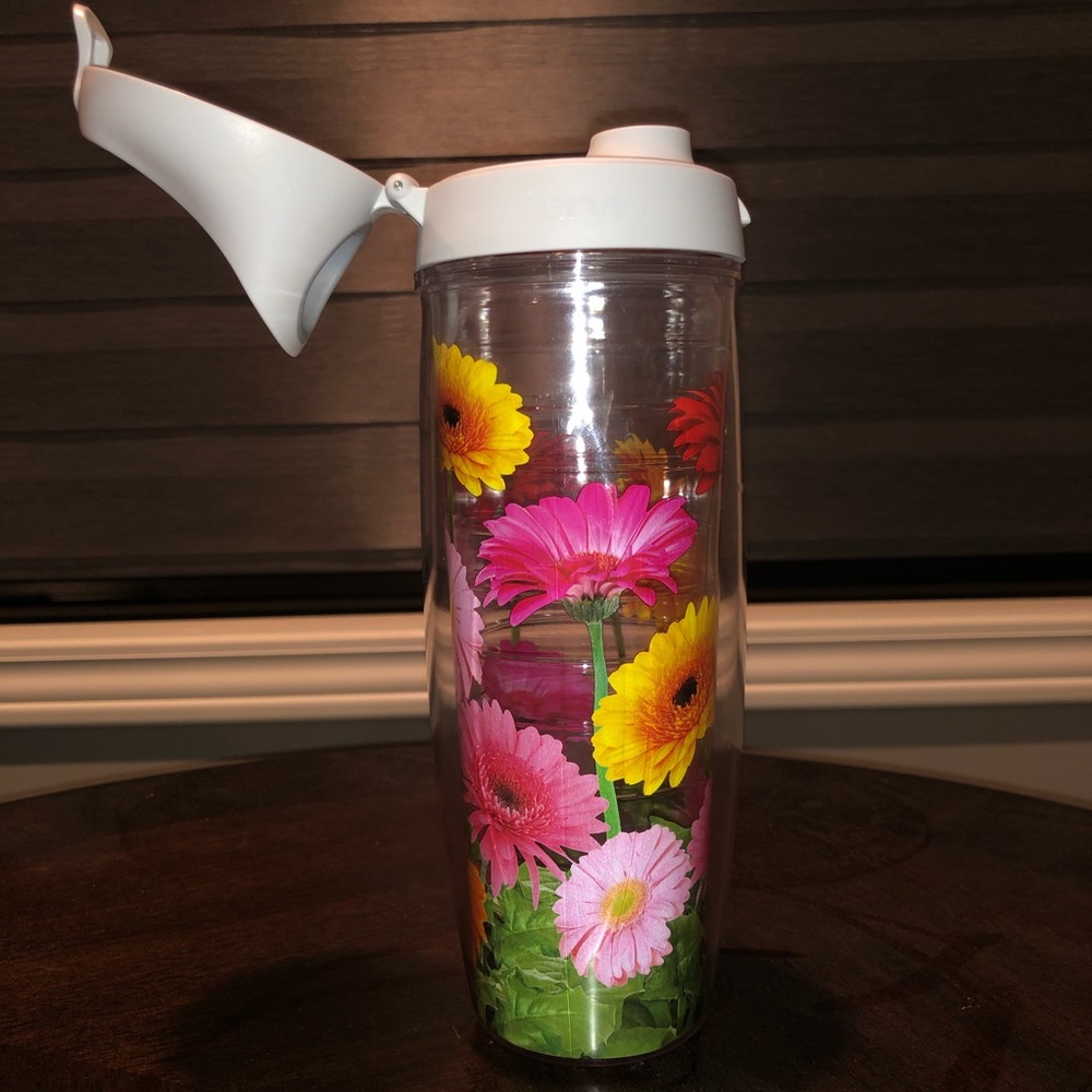 Tervis Hot and cold Tumbler/Thermos/Bottle 24oz - Picture 2 of 3